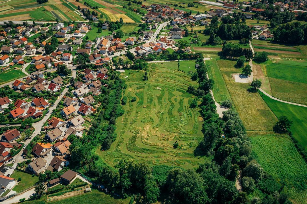 Hotel Camping @ Nogometni Golf Laibach Exterior foto