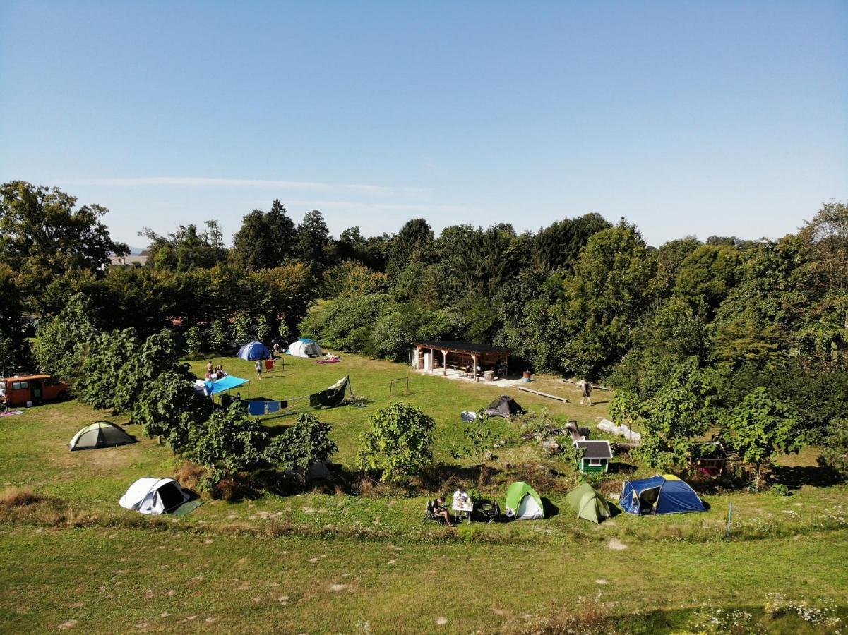 Hotel Camping @ Nogometni Golf Laibach Exterior foto