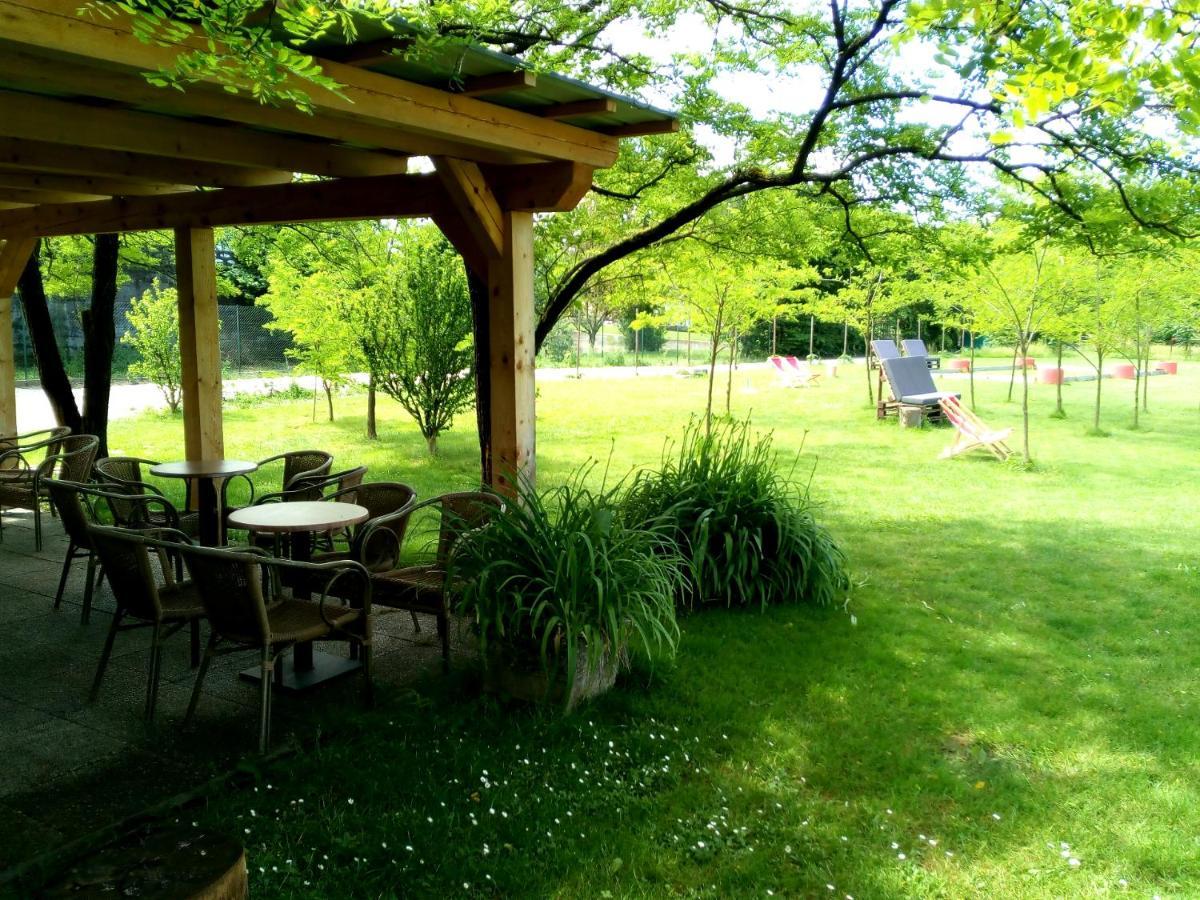 Hotel Camping @ Nogometni Golf Laibach Exterior foto