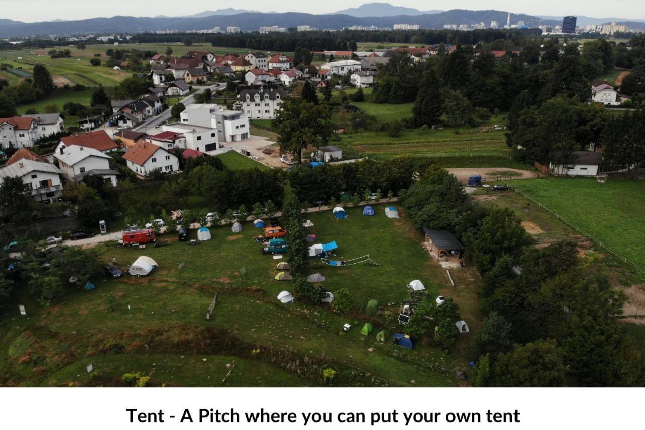 Hotel Camping @ Nogometni Golf Laibach Exterior foto